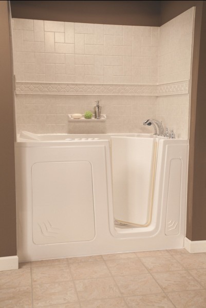 Bath Concepts Tub Remodel in Nampa, ID (1)